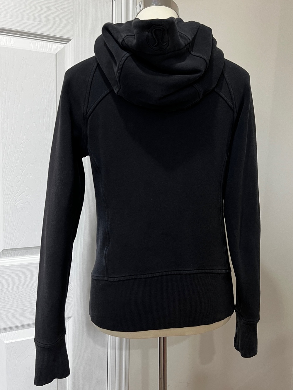 Lululemon Scuba Hoodie Cotton Fleece Black Size 6 Long Sleeve Comfy Long Sleeve - Picture 2 of 13